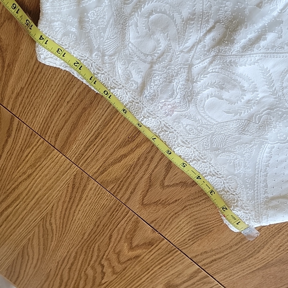 Elegant White Lace Maxi Skirt - Picture 10 of 16